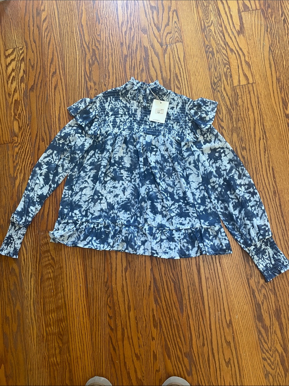Moodie smocked top